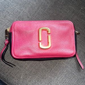 Prelove: Marc Jacobs 2 Tone Maroon/Black Softshot with original strap